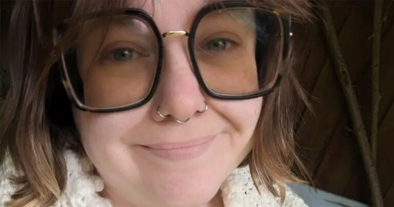Woman Comes Out as Abrosexual After a 30-Year Journey of Self-Discovery
