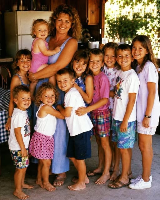 Woman's Fiancé Vanishes a Week Before Their Wedding, So She Raises His 10 Children Alone, and 30 Years Later a Letter Reveals the Truth